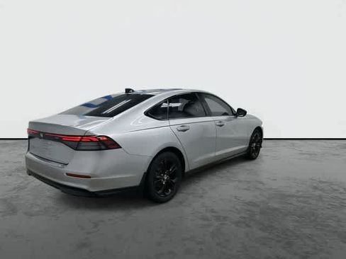 Used 2025 Honda Accord SE image 4