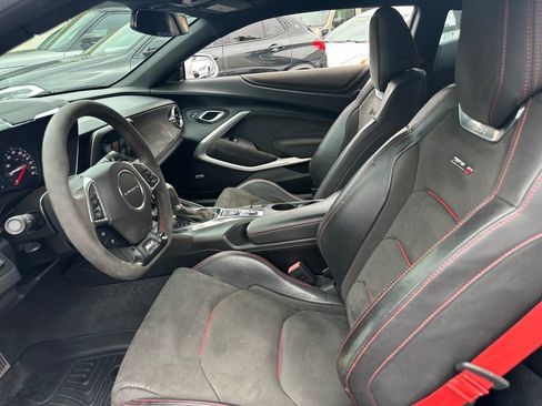 Used 2018 Chevrolet Camaro ZL1 image 13