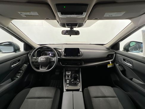 New 2026 Nissan Rogue SV FWD image 9