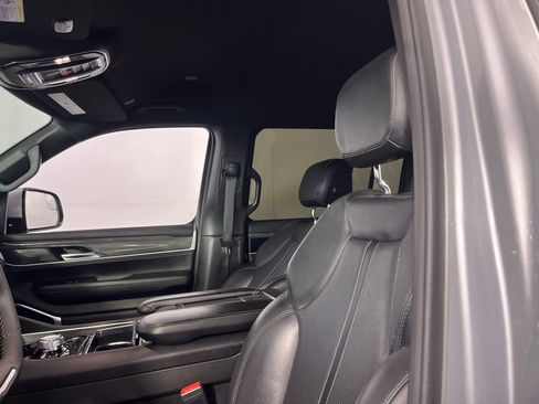 Used 2022 Jeep Wagoneer Series III image 22