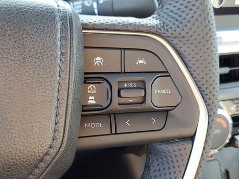 Used 2025 Toyota Tacoma SR5 image 23