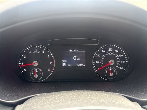 Used 2019 Kia Sorento L image 10
