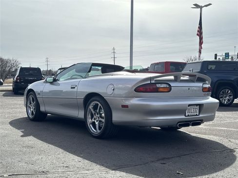 Used 2002 Chevrolet Camaro Z28 w/ SS Performance/Appearance Pkg RWD image 36