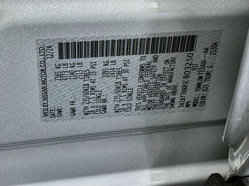 Used 2025 Nissan Rogue SV AWD/4WD image 12