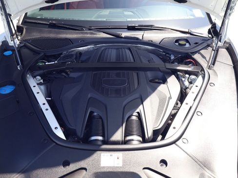 Certified 2024 Porsche Panamera 4 AWD/4WD image 25