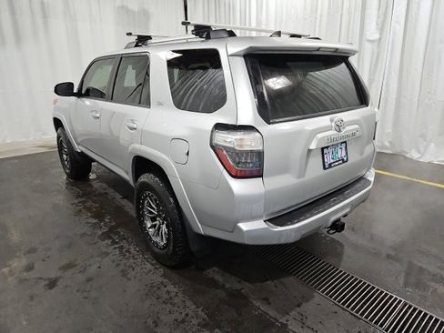 Used 2019 Toyota 4Runner SR5 image 5