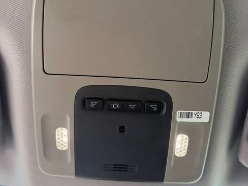 Used 2018 Toyota Camry XLE FWD image 27