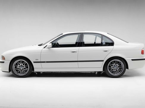 Used 2001 BMW M5 RWD image 15