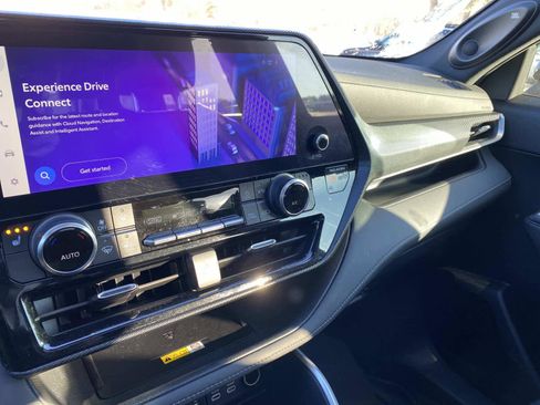 Used 2023 Toyota Highlander XSE image 27