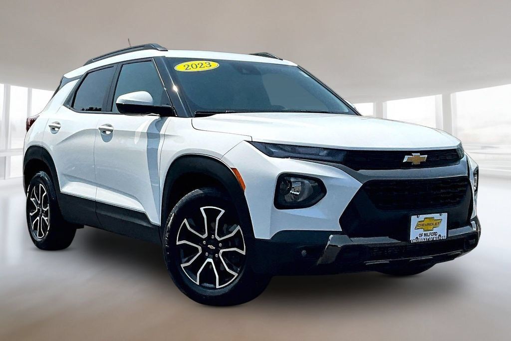 Used 2023 Chevrolet TrailBlazer ACTIV FWD image 1