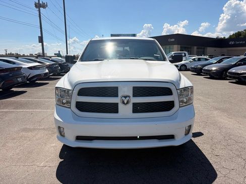 Used 2015 RAM 1500 Express RWD image 2