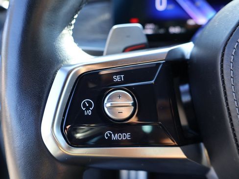 Used 2023 BMW 740i image 45