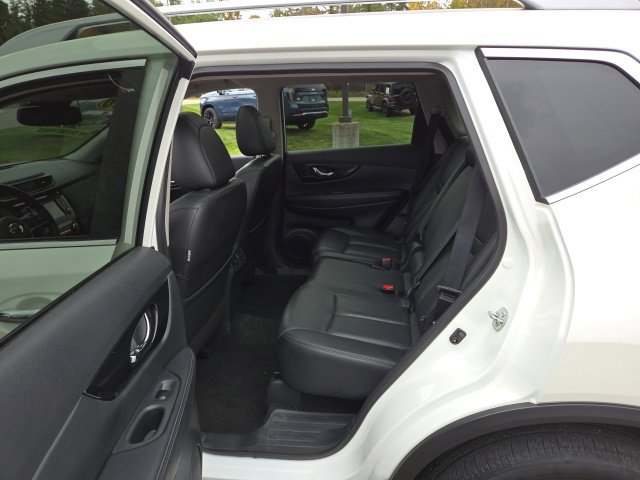 Used 2020 Nissan Rogue SL AWD/4WD image 40
