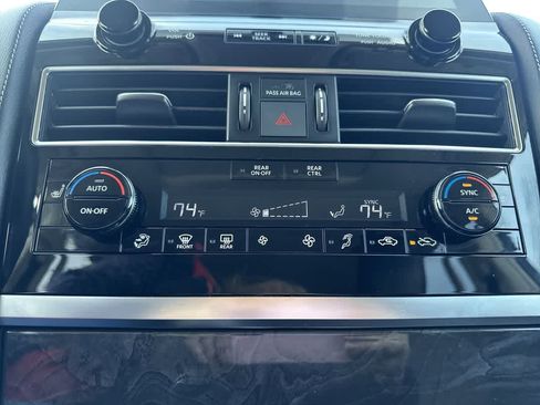 Used 2024 INFINITI QX80 Luxe image 19