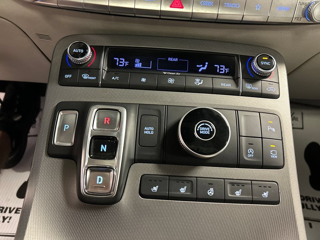 Used 2022 Hyundai Palisade Limited FWD image 17