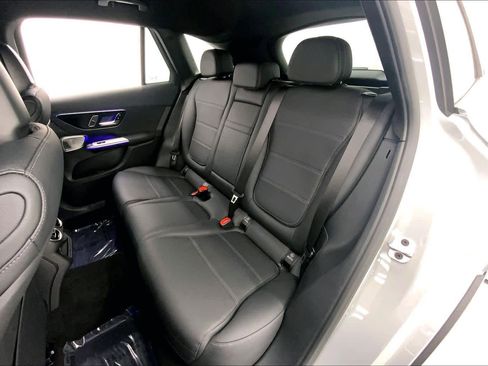 Used 2026 Mercedes-Benz GLC 300 image 18