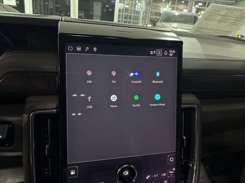 Used 2025 GMC Yukon XL Elevation w/ Elevation Premium Package image 23