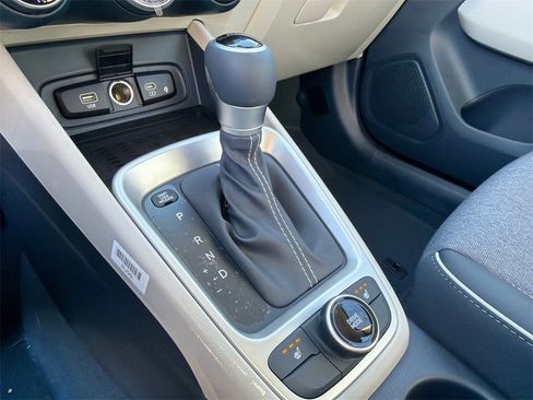 New 2026 Hyundai Venue SEL image 31