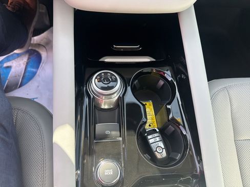 Used 2025 Ford Explorer Platinum w/ Ultimate Package image 18