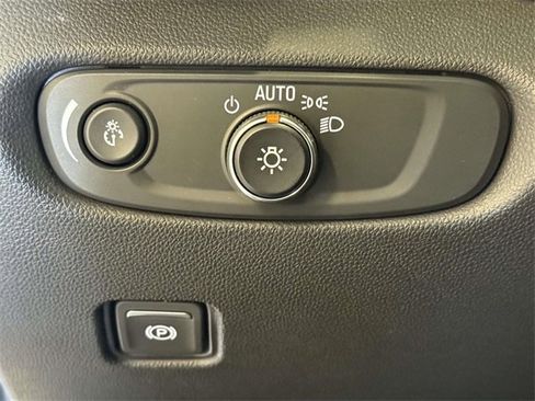 Used 2021 Chevrolet Blazer RS w/ Enhanced Convenience Package image 28