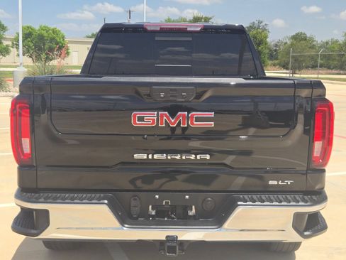 Used 2022 GMC Sierra 1500 SLT RWD image 4