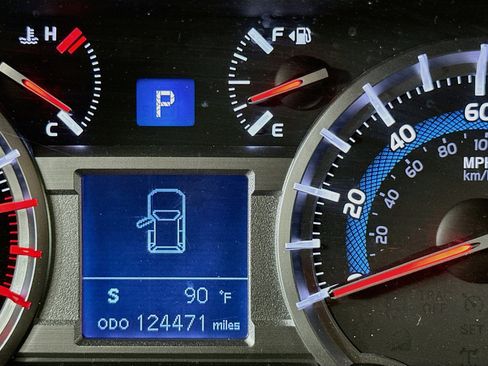Used 2015 Toyota 4Runner SR5 RWD image 18