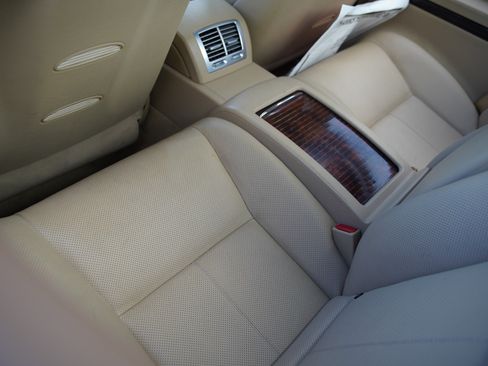 Used 2013 Mercedes-Benz CL 550 4MATIC image 13