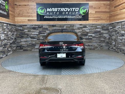 Certified 2023 Hyundai Elantra SEL image 8