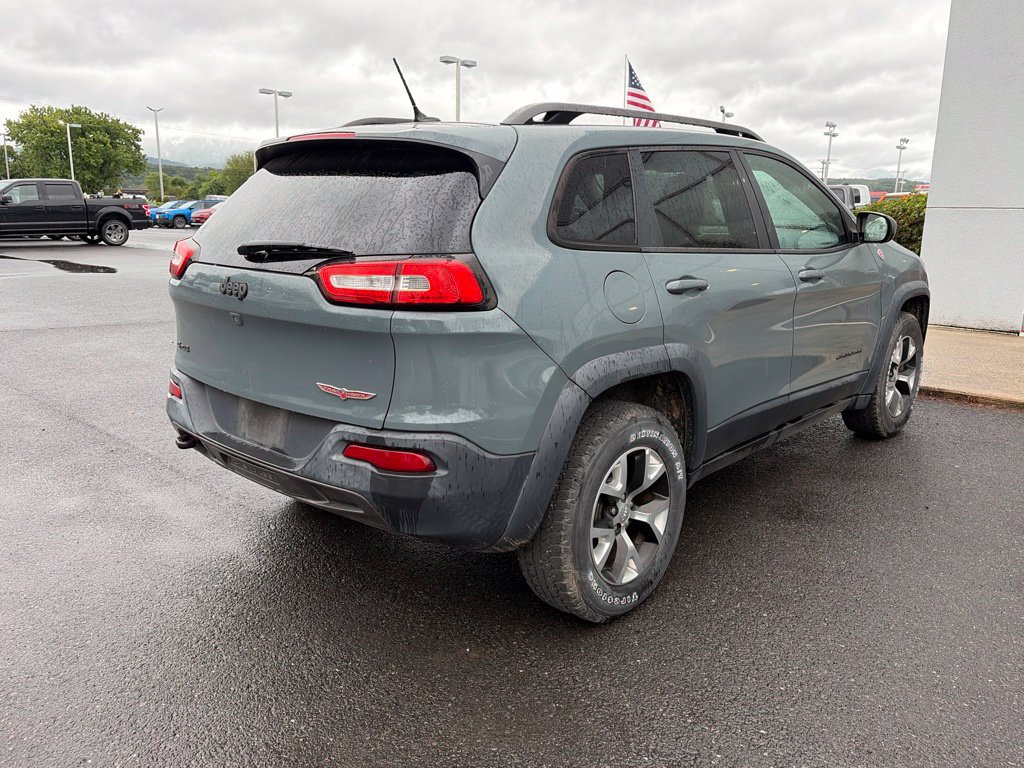 Used 2015 Jeep Cherokee Trailhawk w/ Leather Interior Group AWD/4WD image 5