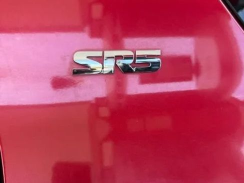 Used 2017 Toyota 4Runner SR5 RWD image 9
