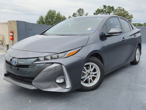 Used 2018 Toyota Prius Prime Advanced FWD image 1