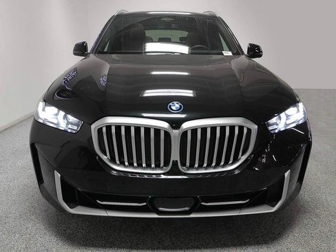 Used 2026 BMW X5 xDrive50e w/ Premium Package AWD/4WD image 2