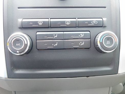 Used 2011 Nissan Frontier SV AWD/4WD image 11