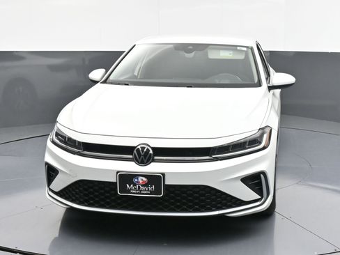 Used 2025 Volkswagen Jetta S image 6