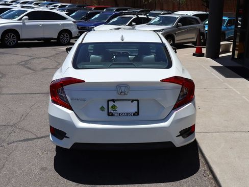 Used 2018 Honda Civic EX image 10
