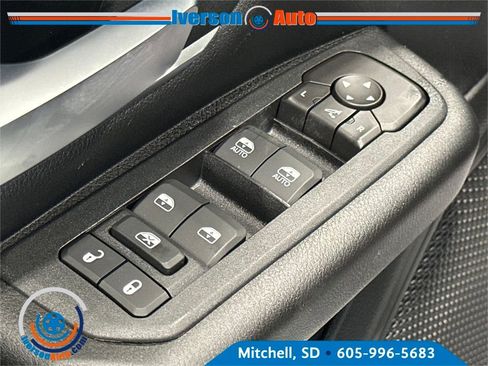 New 2026 RAM 1500 4x4 Crew Cab image 15