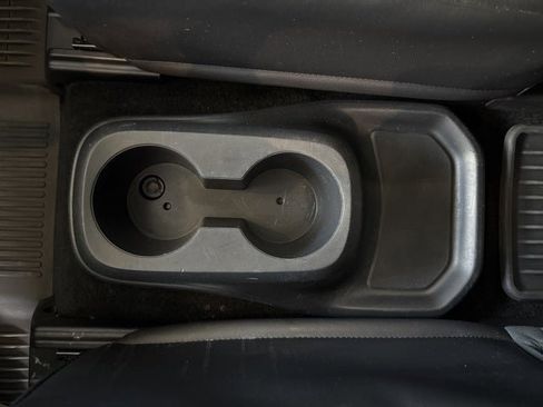 Used 2023 Toyota Highlander XLE image 17