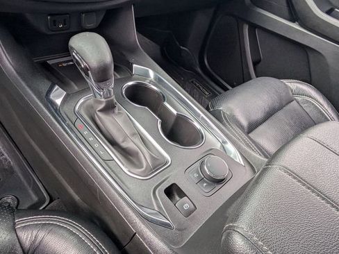 Used 2023 Chevrolet Traverse LT image 31