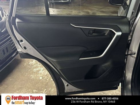 Used 2023 Toyota RAV4 LE AWD/4WD image 8