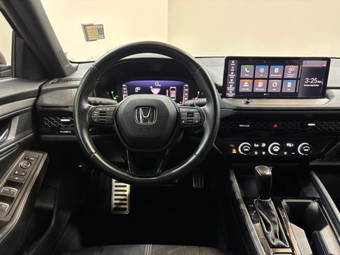 Used 2023 Honda Accord Sport image 21