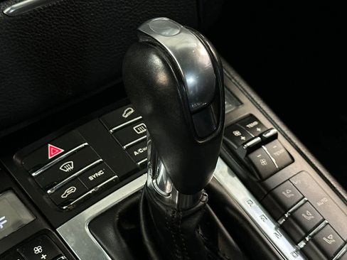 Used 2018 Porsche Macan image 20