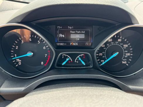 Used 2017 Ford Escape SE w/ Equipment Group 201A FWD image 21
