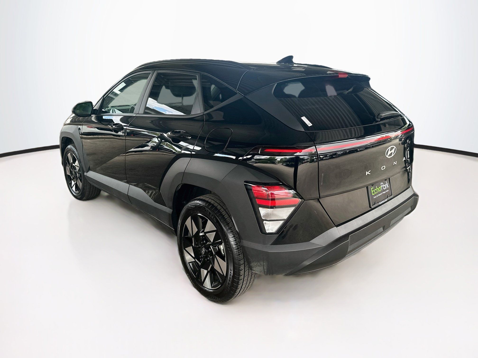 Used 2024 Hyundai Kona SEL AWD/4WD image 5