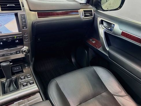 Used 2016 Lexus GX 460 Luxury AWD/4WD image 22