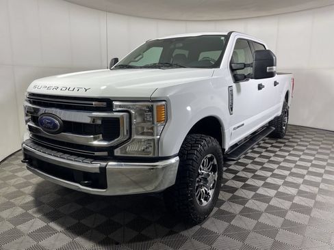 Used 2021 Ford F250 XLT AWD/4WD image 4