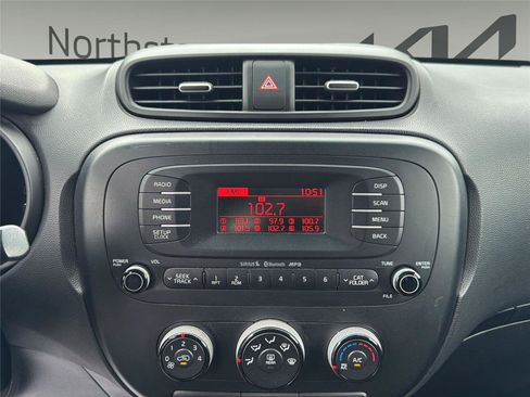 Used 2015 Kia Soul + FWD image 22
