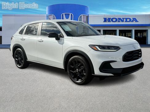 Used 2024 Honda HR-V Sport image 9