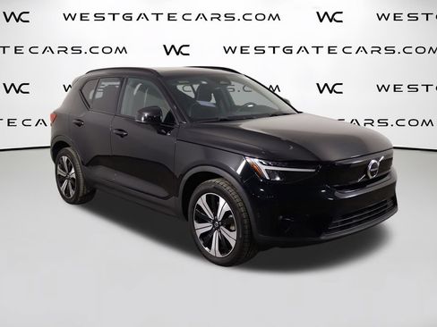 Used 2023 Volvo XC40 Recharge Plus AWD/4WD image 44