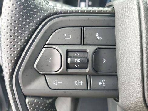 Used 2025 Toyota Tacoma SR image 22