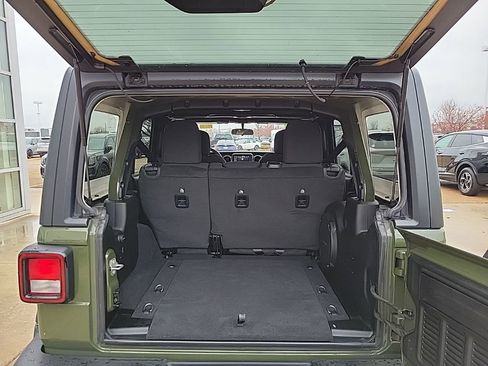 Used 2021 Jeep Wrangler Unlimited Sport image 13